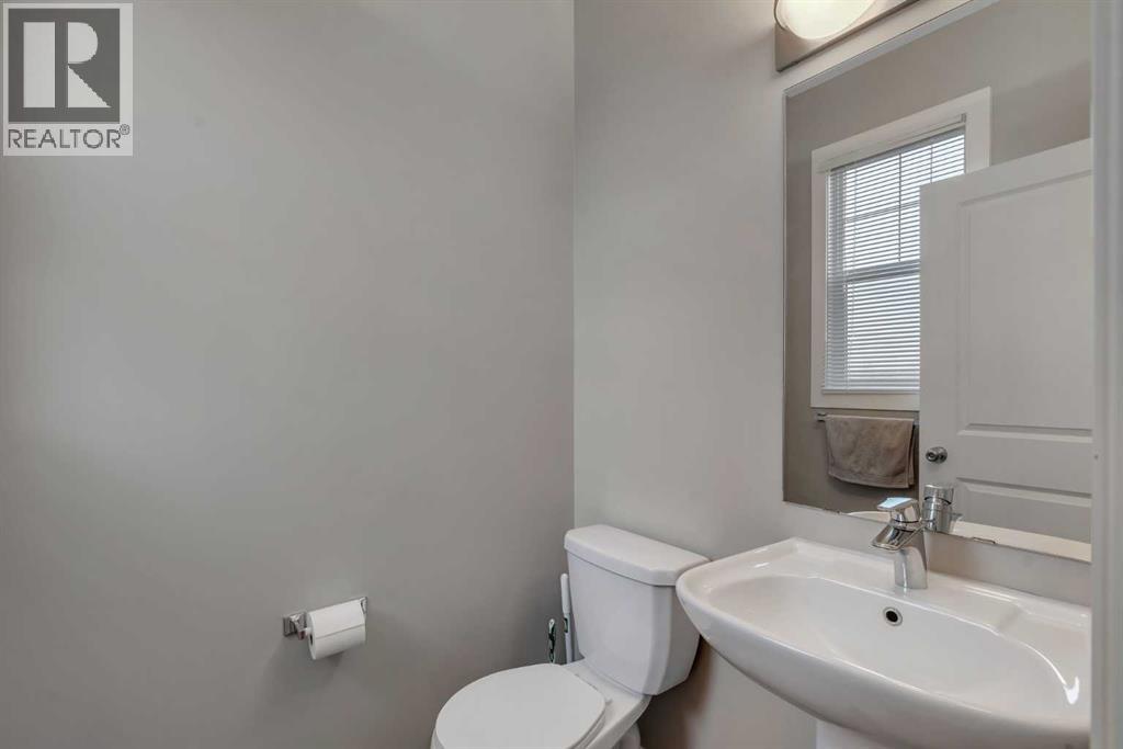 34 New Brighton Point Se, Calgary, Alberta  T2Z 1B6 - Photo 11 - A2269802