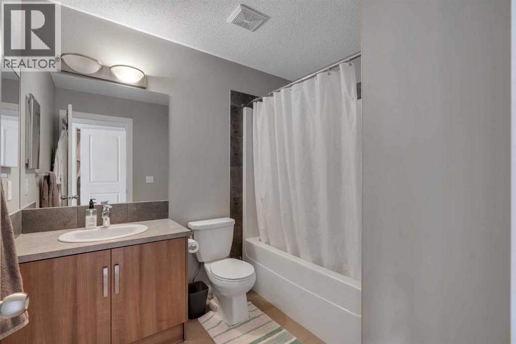 34 New Brighton Point Se, Calgary, Alberta  T2Z 1B6 - Photo 17 - A2269802