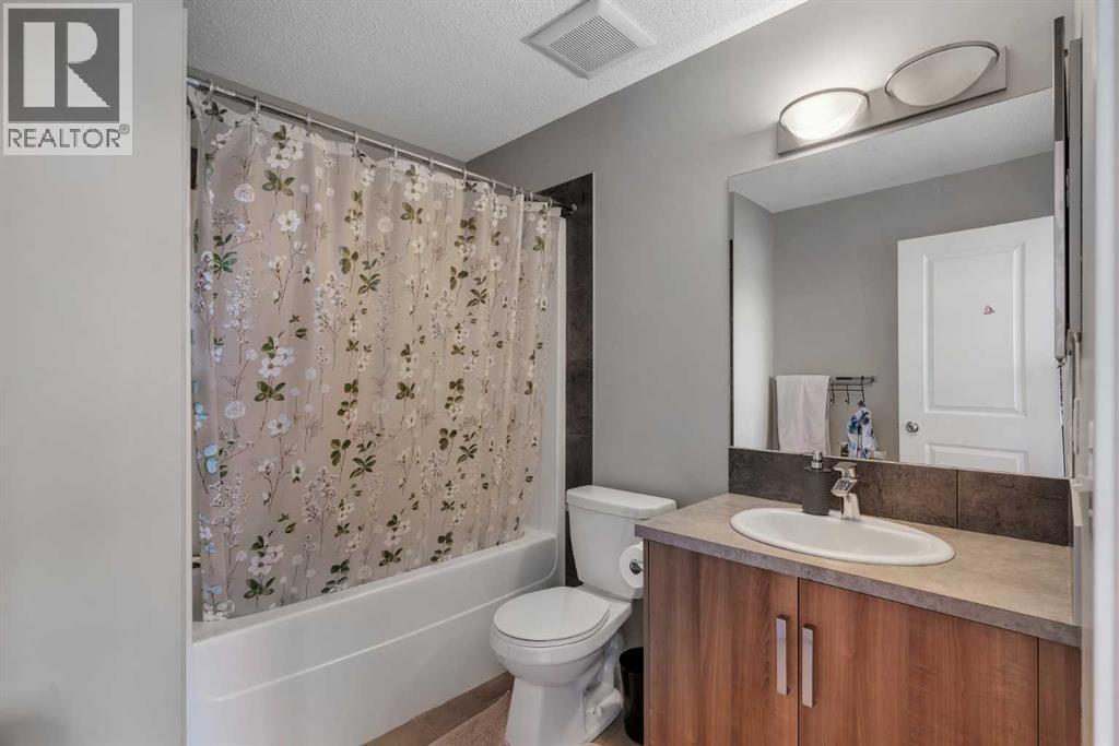 34 New Brighton Point Se, Calgary, Alberta  T2Z 1B6 - Photo 21 - A2269802