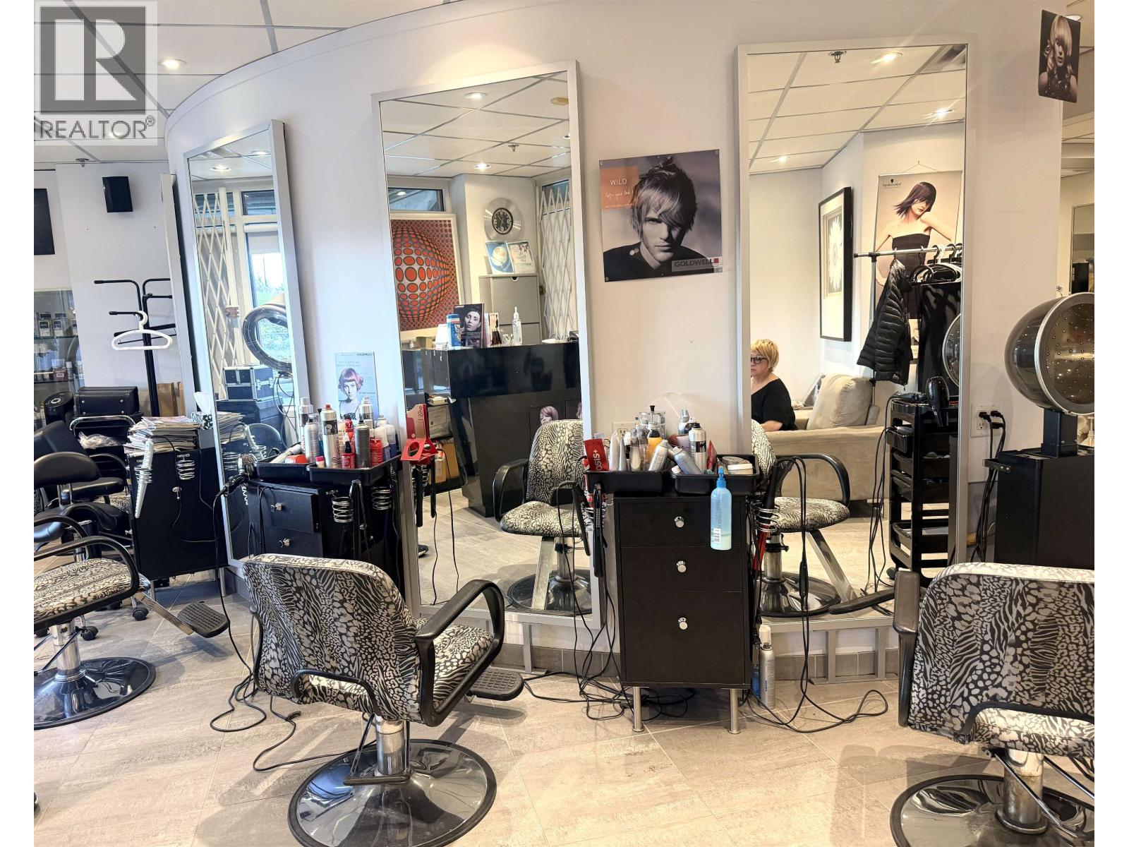 2963 Kingsway, Vancouver, British Columbia  V5R 5J4 - Photo 3 - C8073751