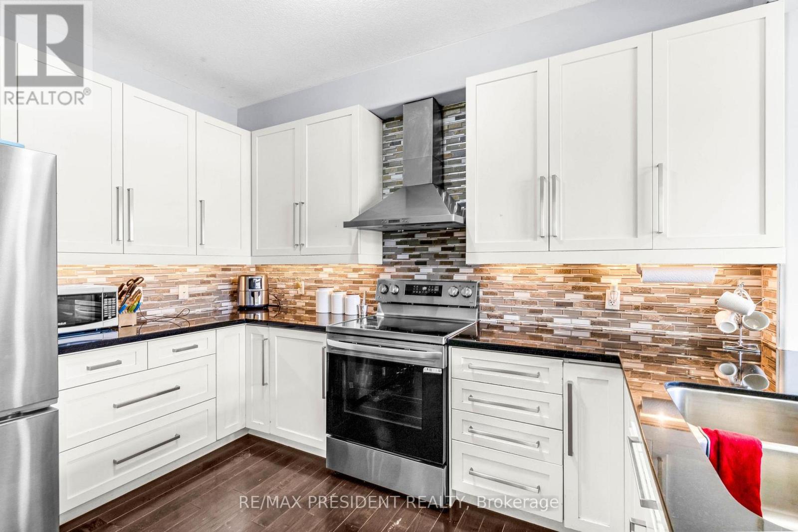 199 Tanglewood Drive, Hamilton, Ontario  L0R 1C0 - Photo 18 - X12538288