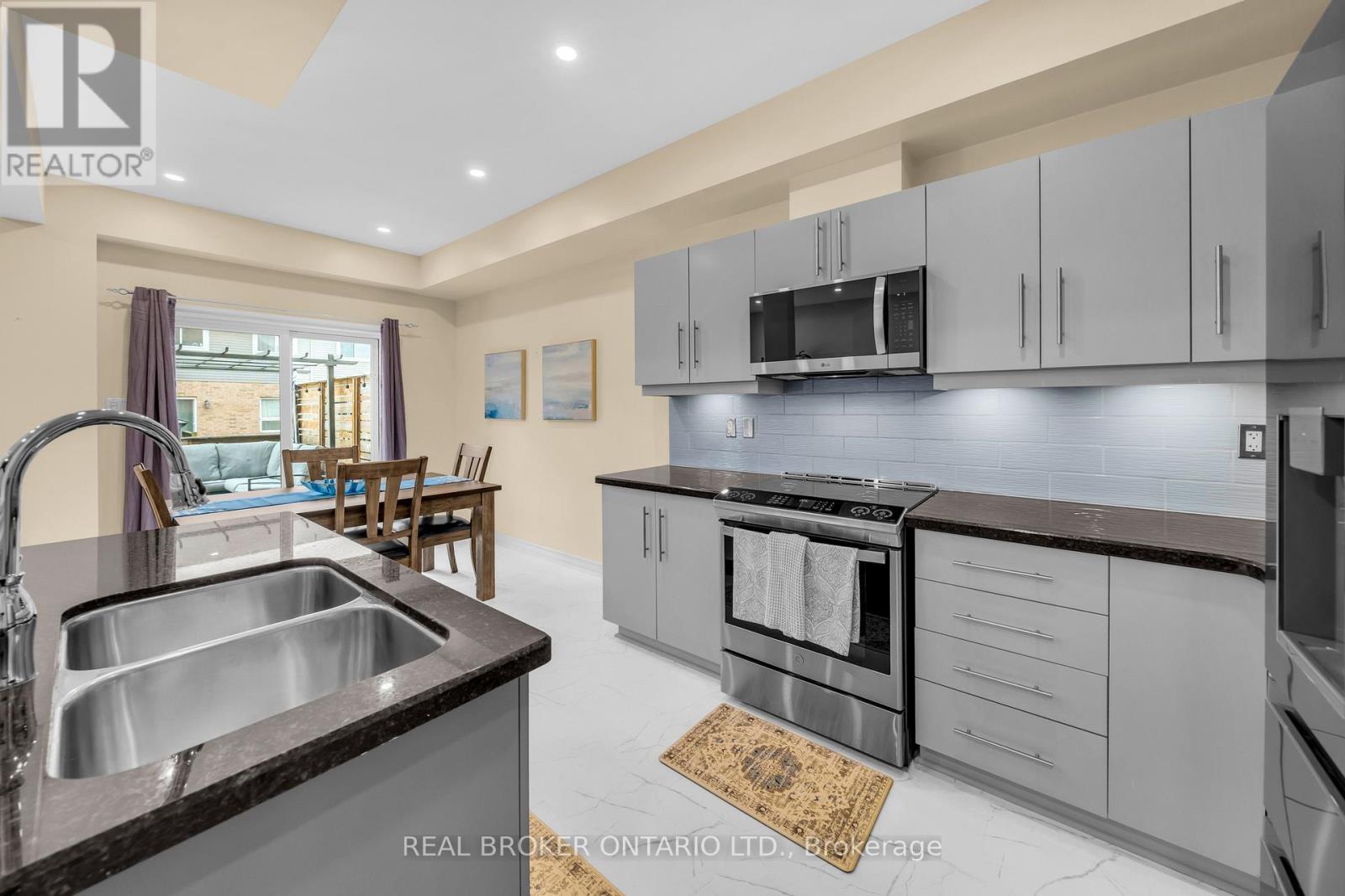 22 - 40 Dartmouth Gate, Hamilton, Ontario  L8E 0C4 - Photo 13 - X12538428