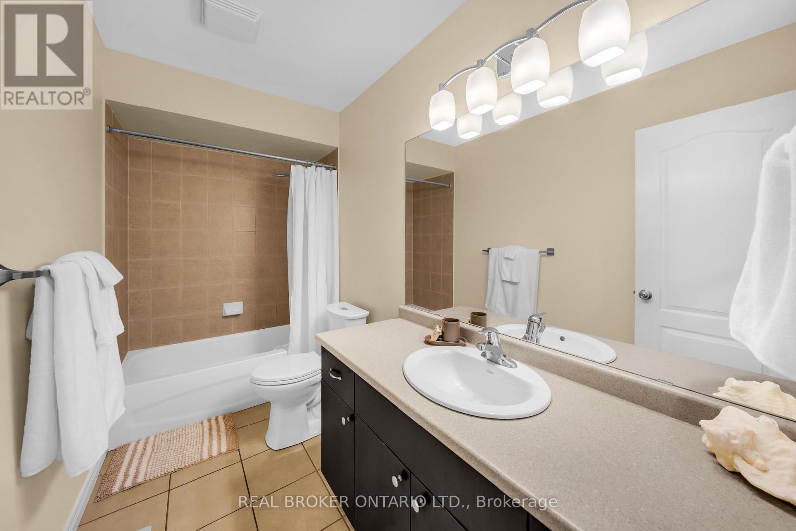 22 - 40 Dartmouth Gate, Hamilton, Ontario  L8E 0C4 - Photo 29 - X12538428