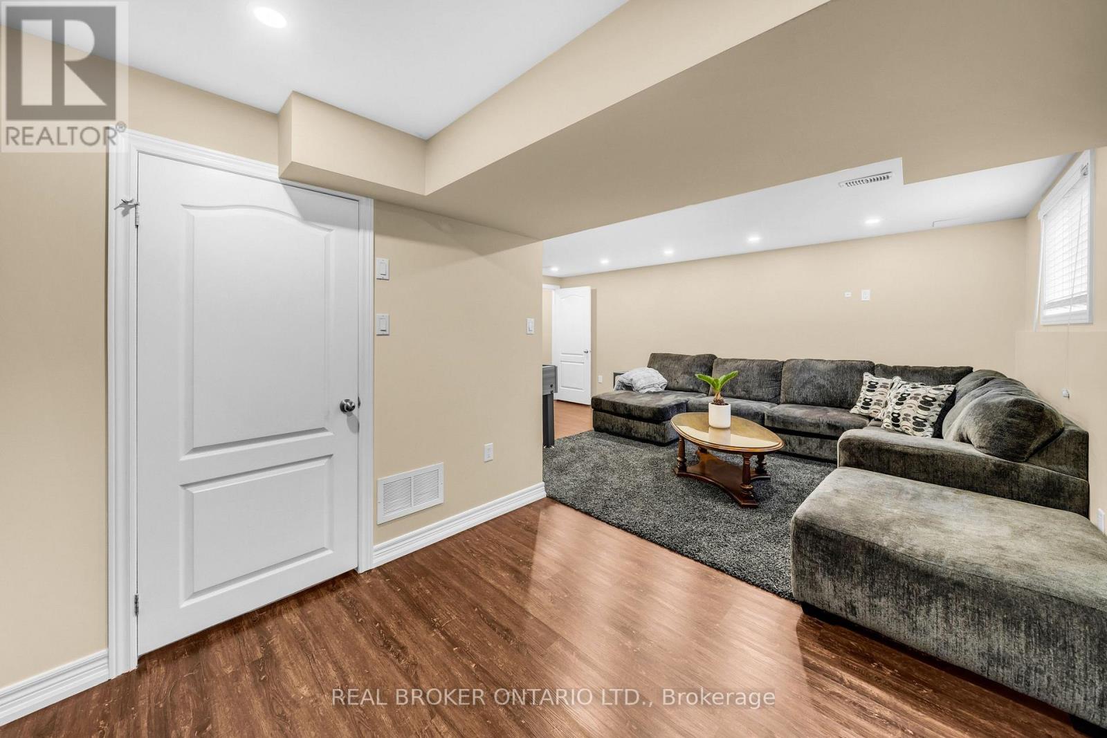 22 - 40 Dartmouth Gate, Hamilton, Ontario  L8E 0C4 - Photo 34 - X12538428