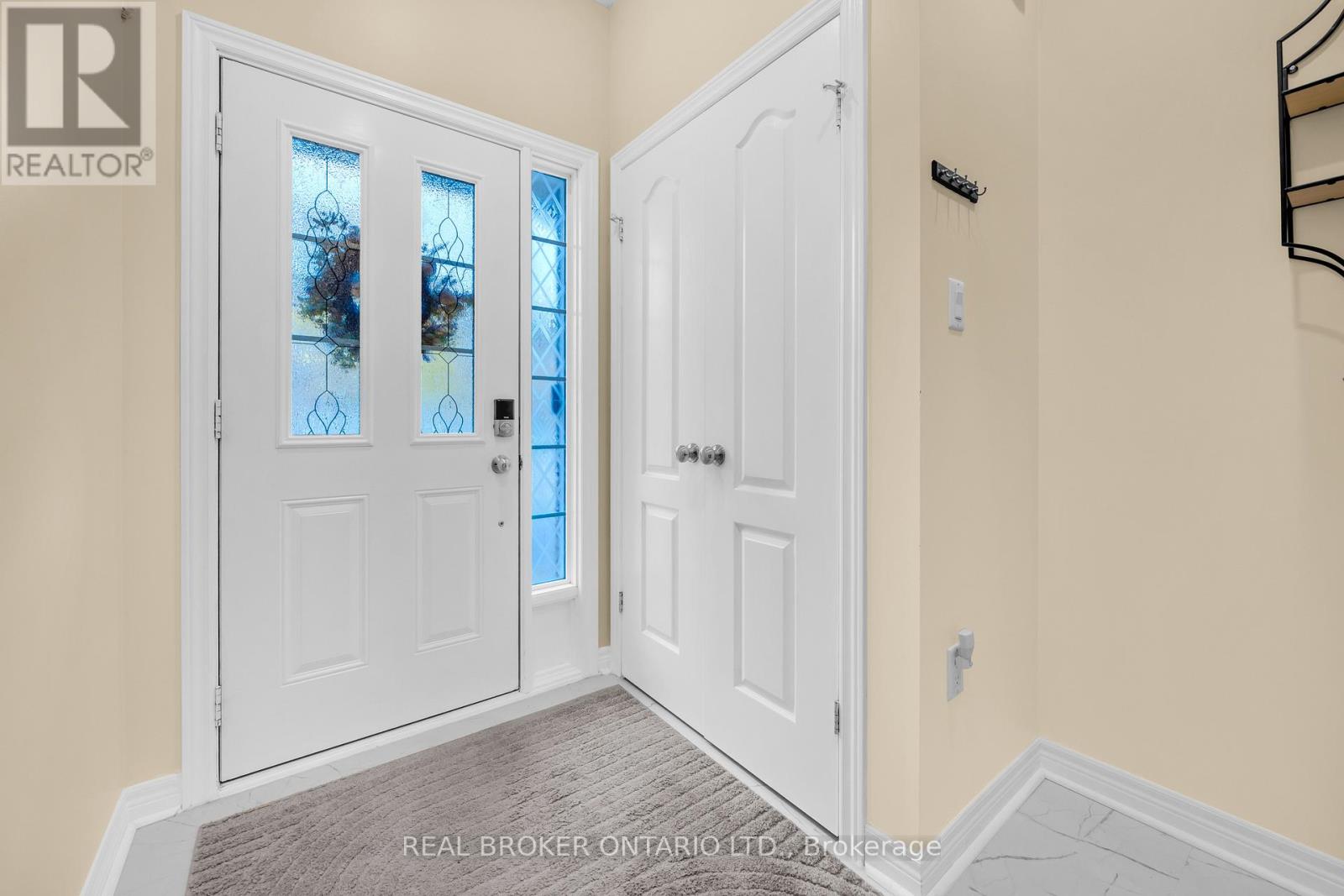 22 - 40 Dartmouth Gate, Hamilton, Ontario  L8E 0C4 - Photo 4 - X12538428