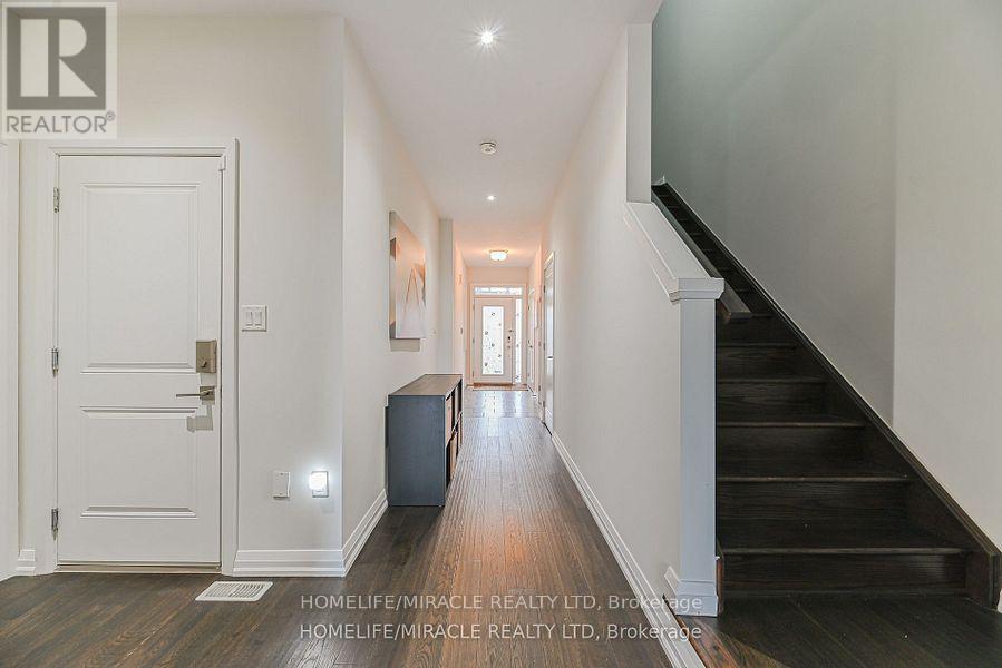 15 - 35 Midhurst Heights, Hamilton, Ontario  L8J 0K9 - Photo 5 - X12538442