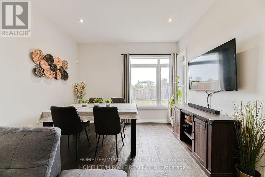 15 - 35 Midhurst Heights, Hamilton, Ontario  L8J 0K9 - Photo 9 - X12538442