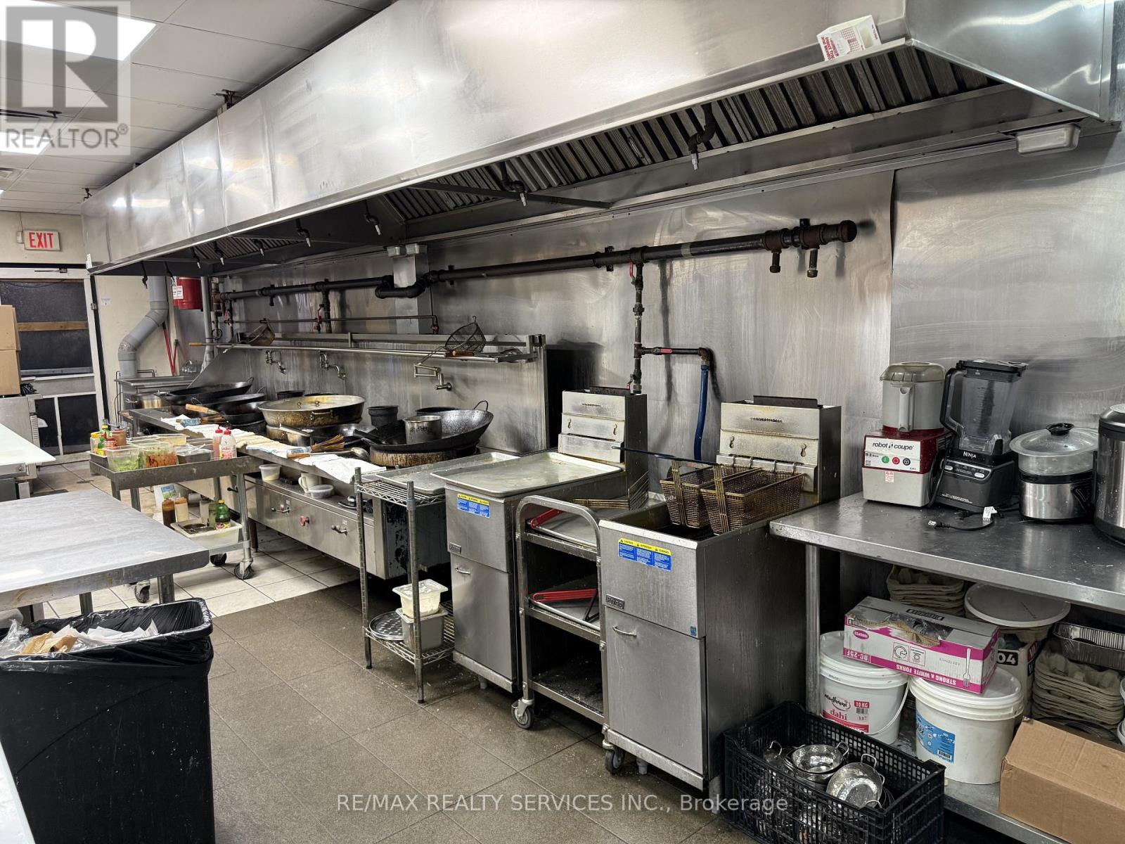 325 Max Becker Drive, Kitchener, Ontario  N2E 4H5 - Photo 17 - X12538452