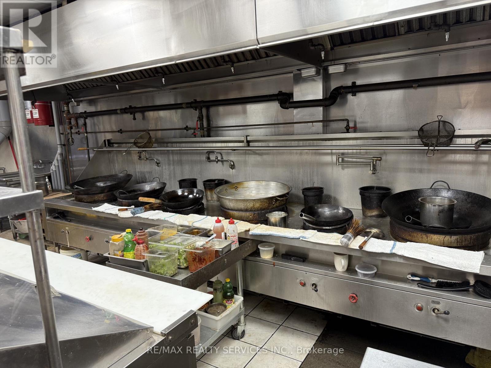 325 Max Becker Drive, Kitchener, Ontario  N2E 4H5 - Photo 18 - X12538452