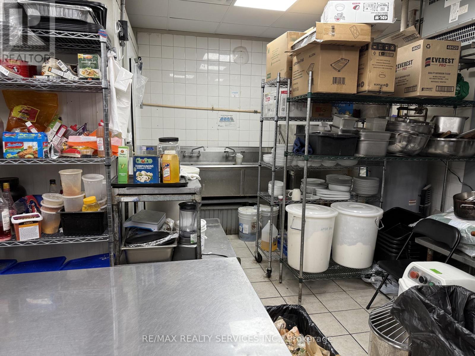 325 Max Becker Drive, Kitchener, Ontario  N2E 4H5 - Photo 23 - X12538452