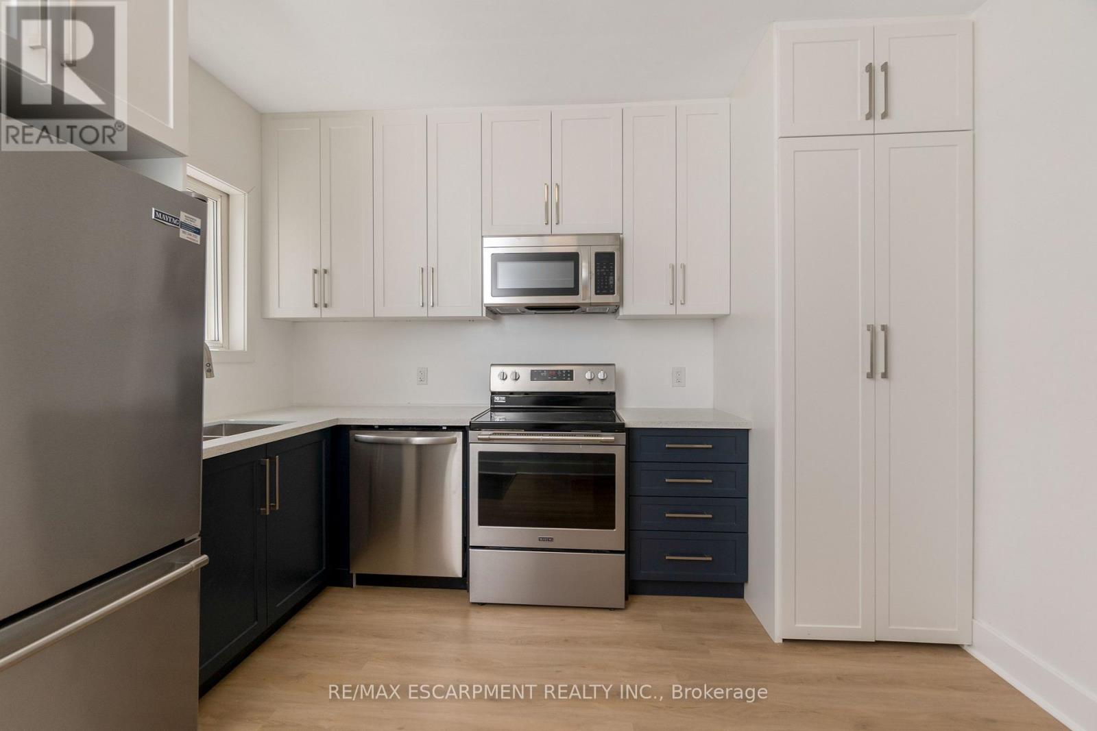 Upper - 48 Sherman Avenue N, Hamilton, Ontario  L8L 6L8 - Photo 14 - X12538506