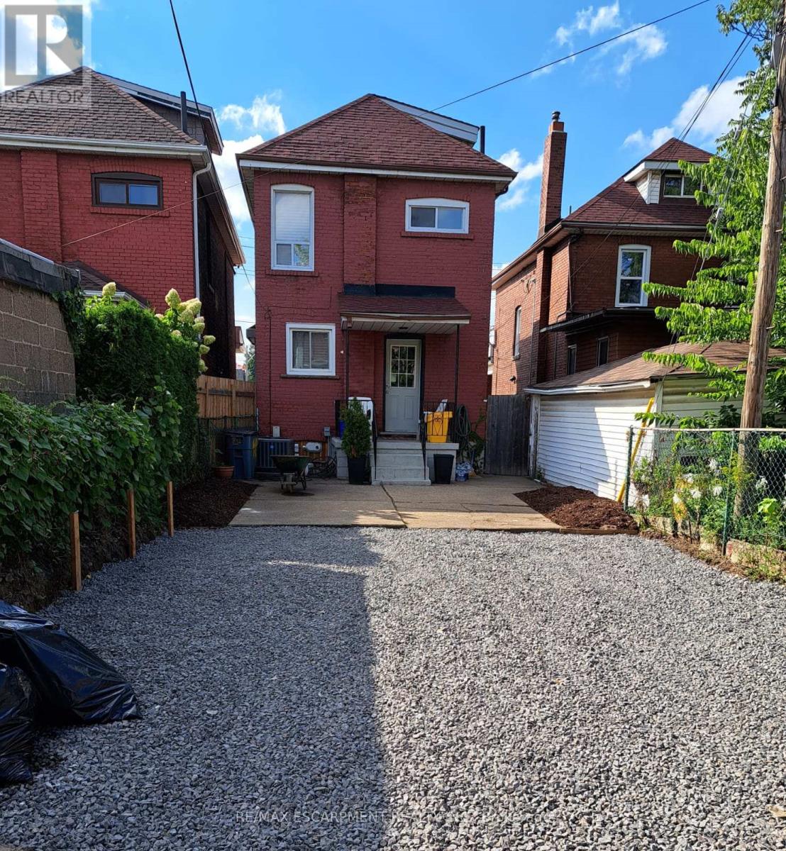 Upper - 48 Sherman Avenue N, Hamilton, Ontario  L8L 6L8 - Photo 29 - X12538506