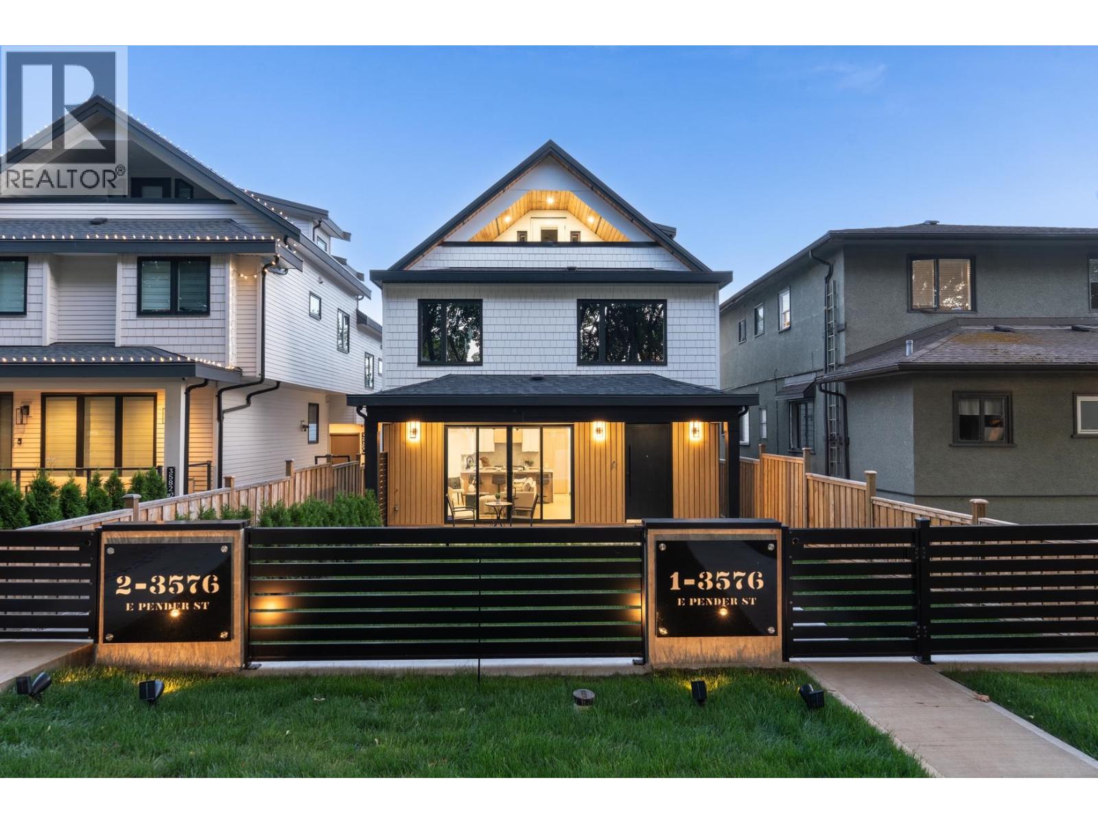 1 3576 E PENDER STREET, Vancouver, British Columbia