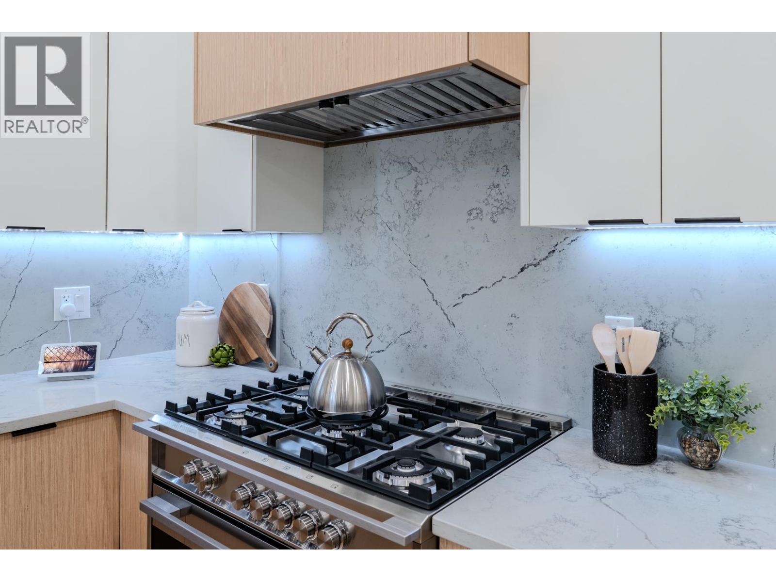 1 3576 E Pender Street, Vancouver, British Columbia  V5K 2E3 - Photo 13 - R3066525