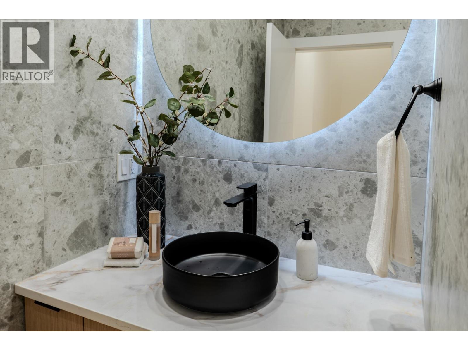 1 3576 E Pender Street, Vancouver, British Columbia  V5K 2E3 - Photo 18 - R3066525