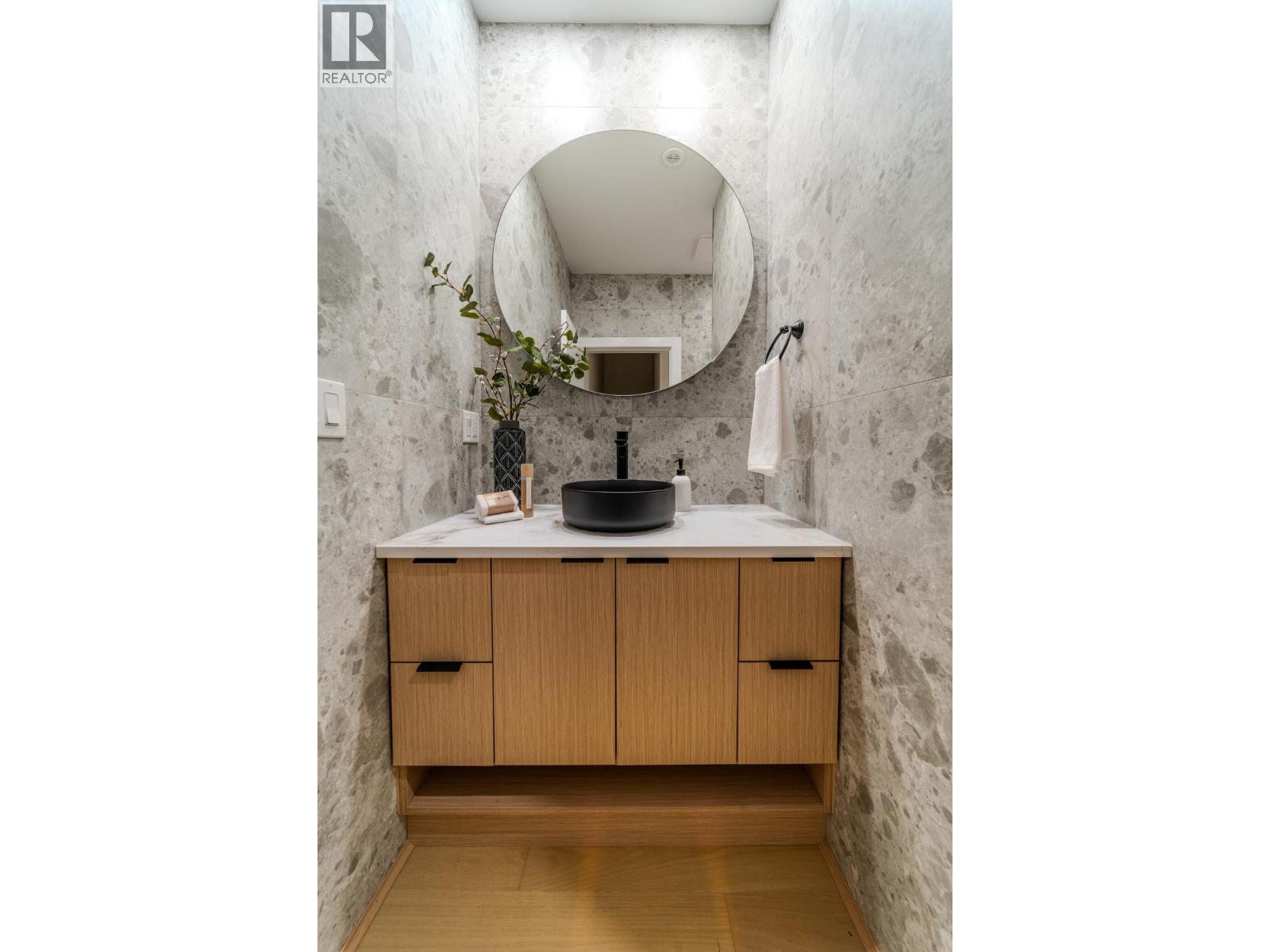 1 3576 E Pender Street, Vancouver, British Columbia  V5K 2E3 - Photo 16 - R3066525