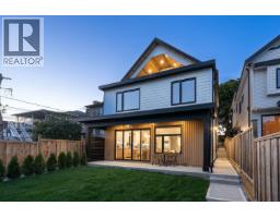 2 3576 E PENDER STREET