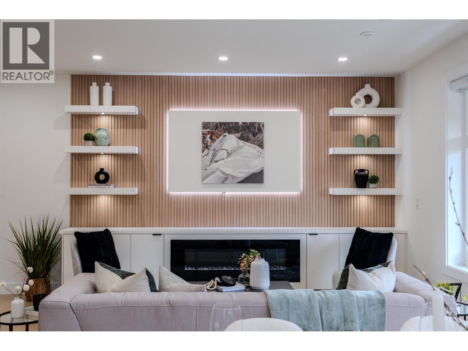 2 3576 E Pender Street, Vancouver, British Columbia  V5K 2E3 - Photo 5 - R3066526