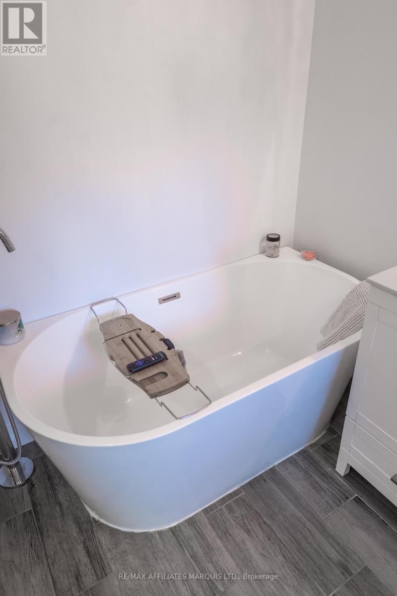 1612 Grant Avenue, Cornwall, Ontario  K6J 5J4 - Photo 22 - X12365119