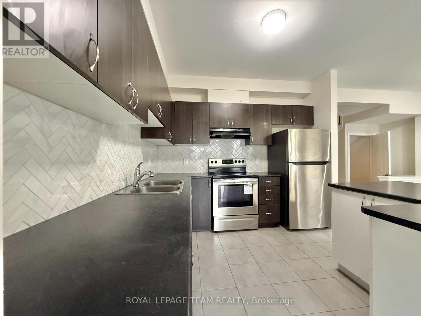 709 Megrez Way E, Ottawa, Ontario  K2J 6S9 - Photo 6 - X12500534