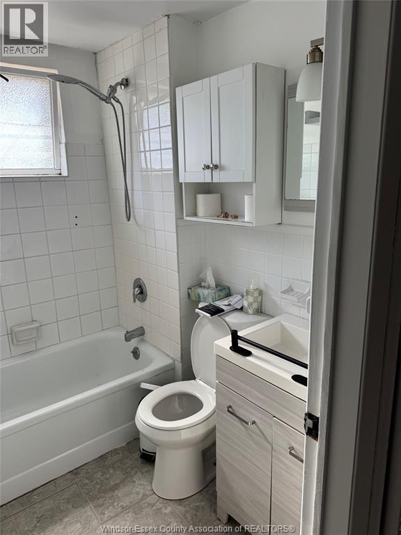 145 Lakeview Drive, Lakeshore, Ontario  N0R 1A0 - Photo 11 - 25028666