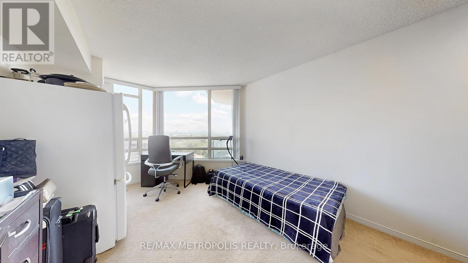 1703 - 75 King Street E, Mississauga, Ontario  L5A 4G5 - Photo 12 - W12453044