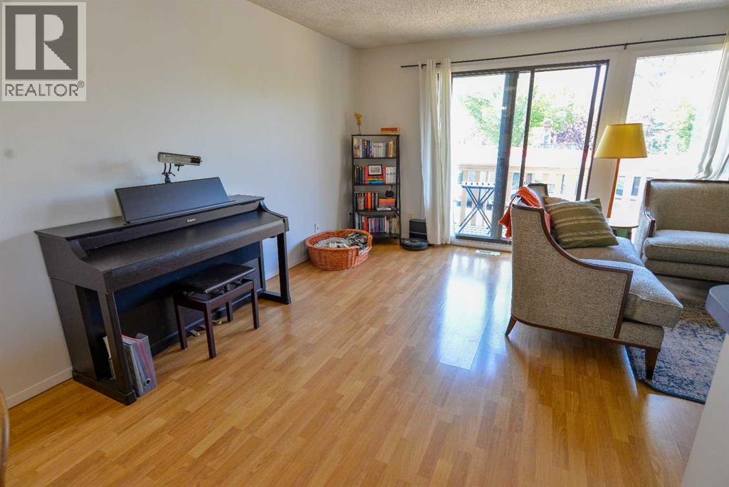 8416 Centre Street Ne, Calgary, Alberta  T3K 1Y1 - Photo 8 - A2267251