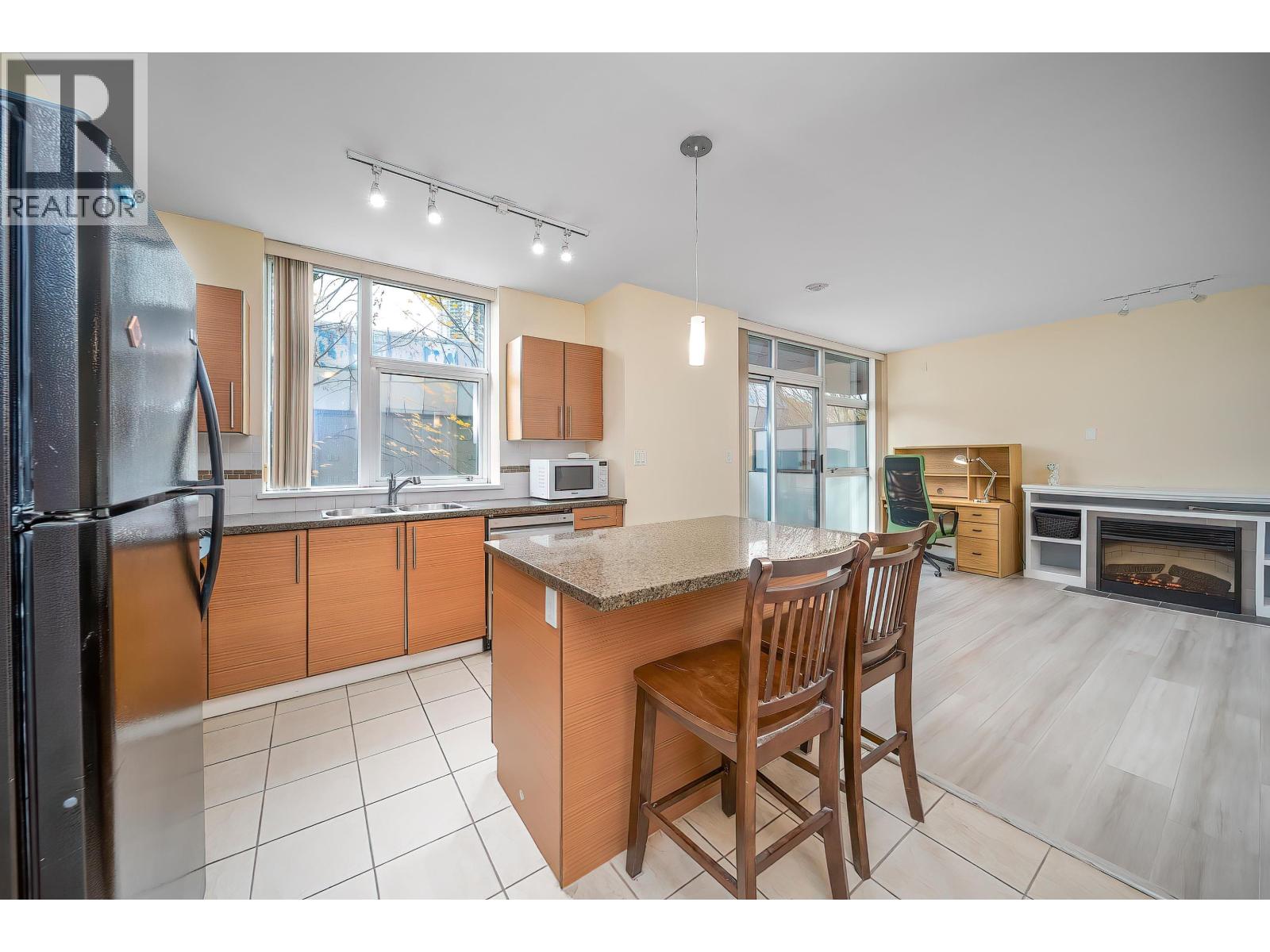 205 5611 Goring Street, Burnaby, British Columbia  V5B 0A3 - Photo 15 - R3066384