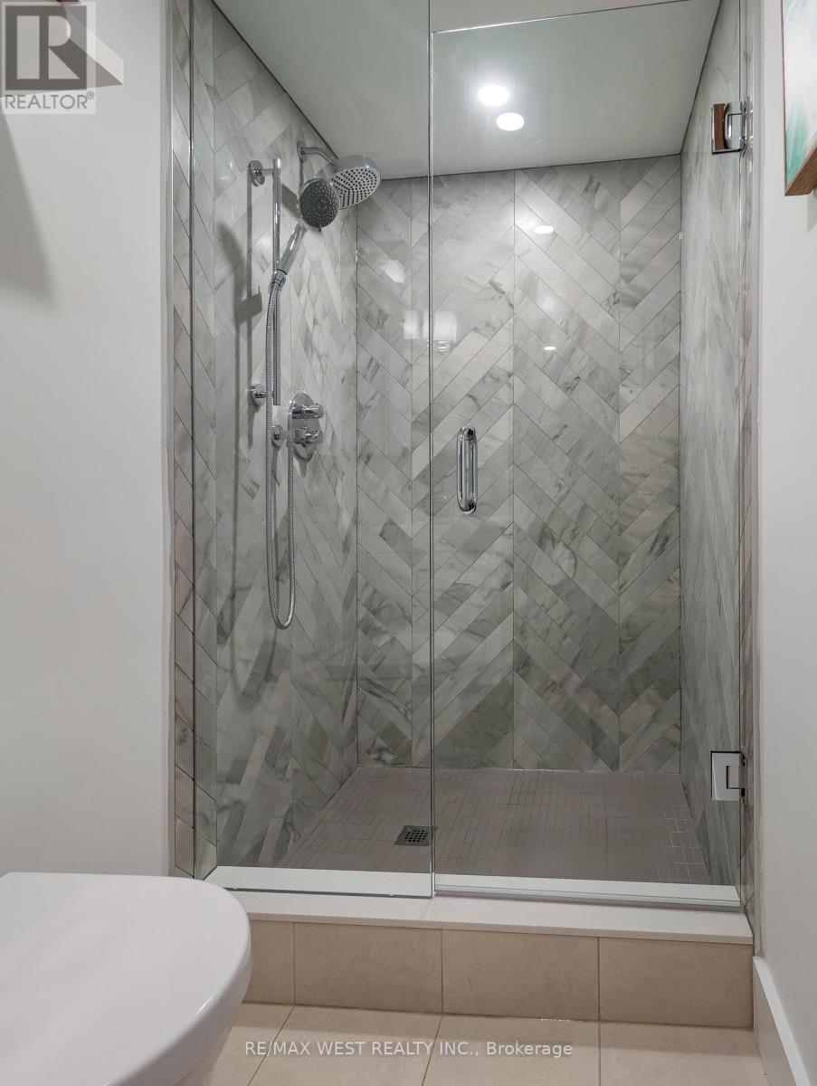 734 Shaw Street, Toronto, Ontario  M6G 3L7 - Photo 47 - C12538598