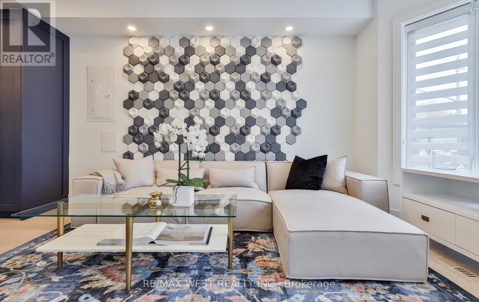 734 Shaw Street, Toronto, Ontario  M6G 3L7 - Photo 8 - C12538598