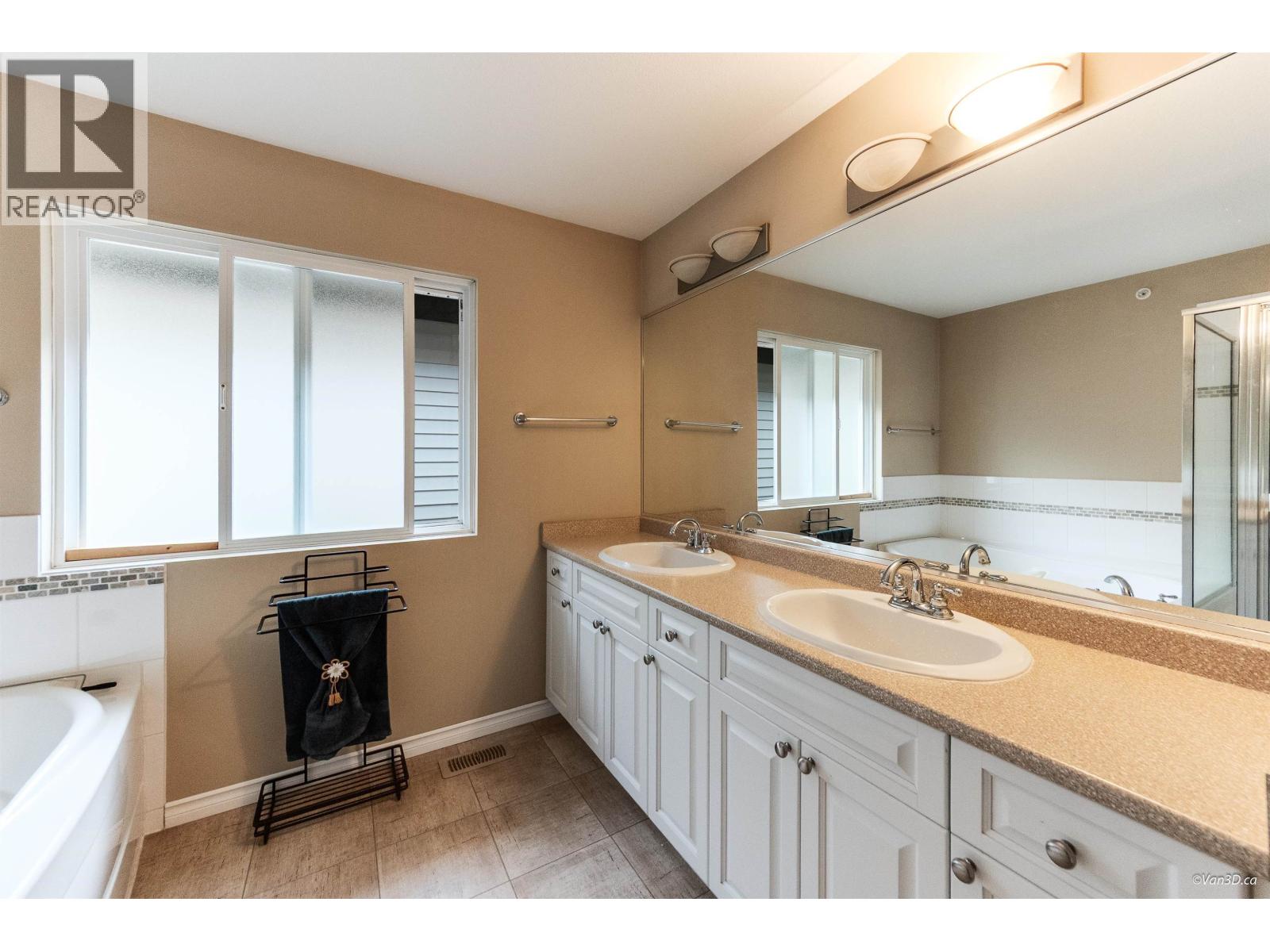 26 1705 Parkway Boulevard, Coquitlam, British Columbia  V3E 3T3 - Photo 30 - R3066652