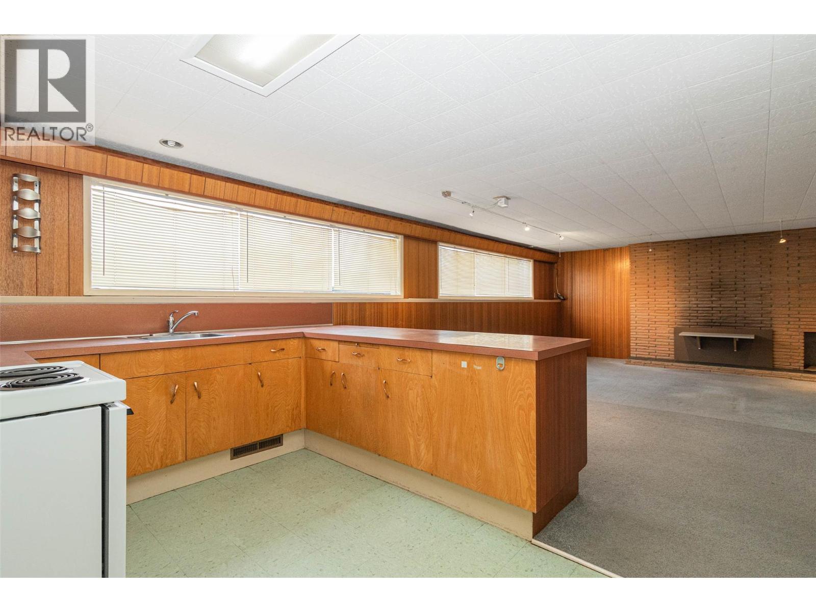 4829 Lakeshore Road, Kelowna, British Columbia  V1W 4H6 - Photo 49 - 10367449