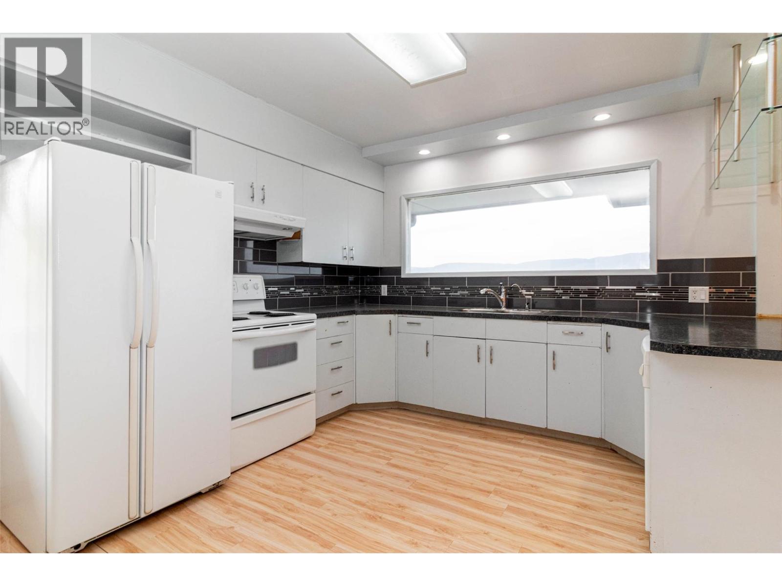 4829 Lakeshore Road, Kelowna, British Columbia  V1W 4H6 - Photo 27 - 10367449