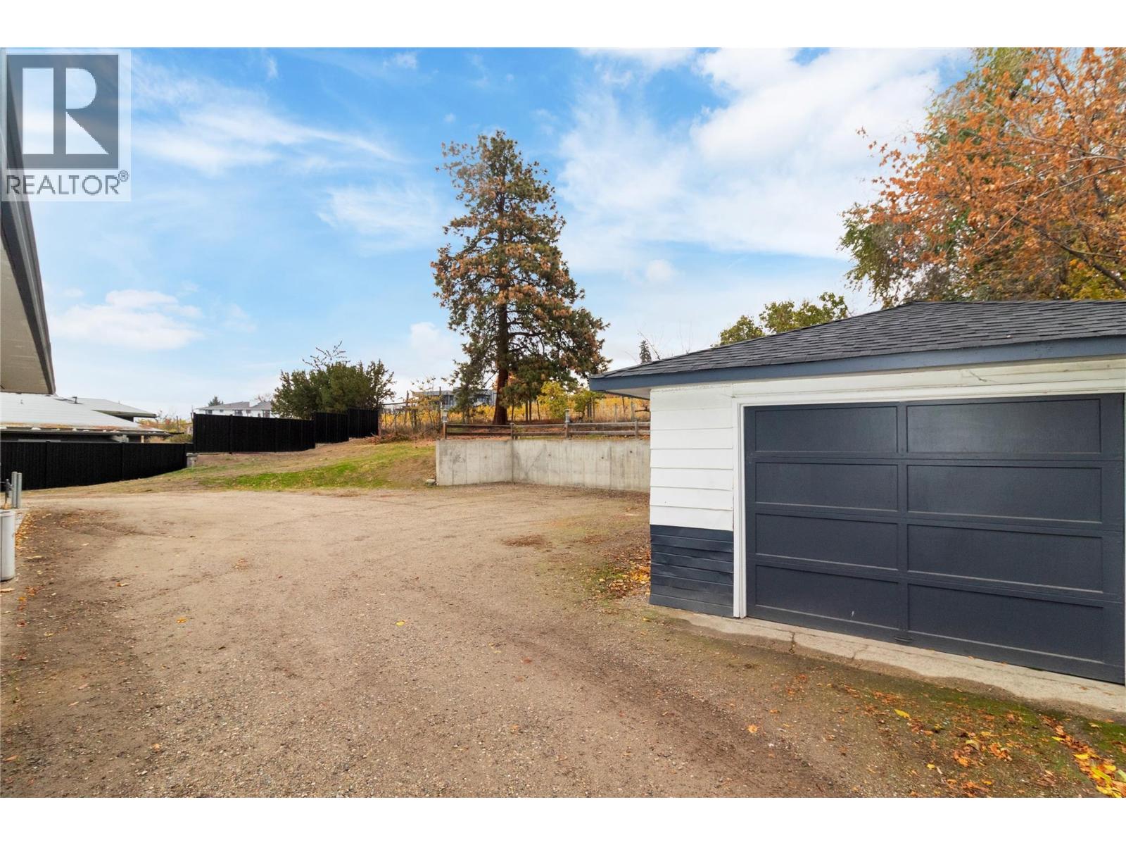 4829 Lakeshore Road, Kelowna, British Columbia  V1W 4H6 - Photo 10 - 10367449