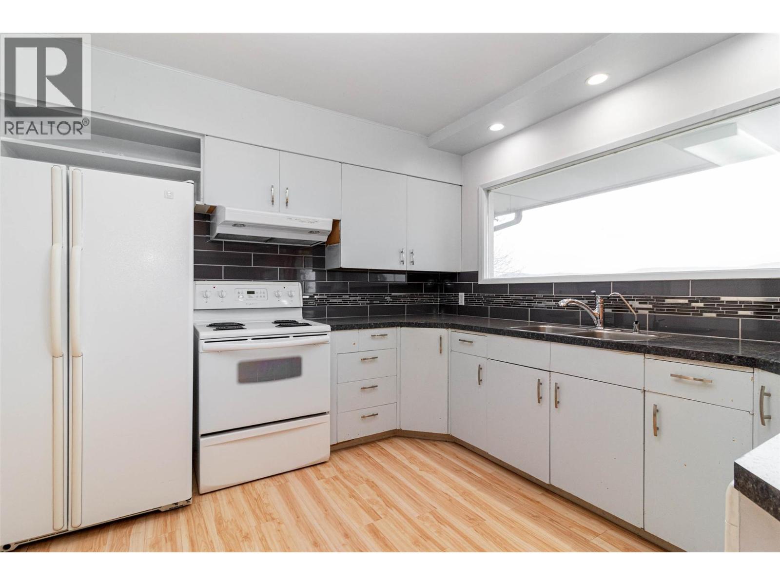 4829 Lakeshore Road, Kelowna, British Columbia  V1W 4H6 - Photo 31 - 10367449