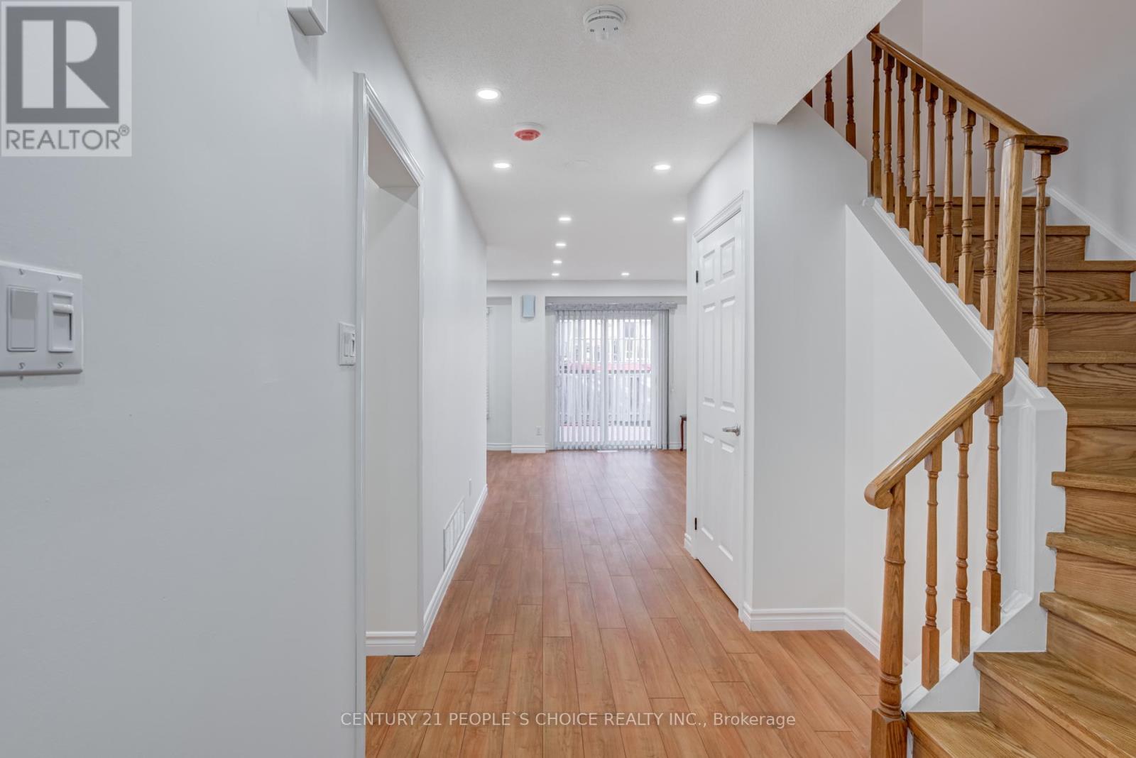 36 Ponymill Drive, Toronto, Ontario  M1V 2Y1 - Photo 9 - E12538596