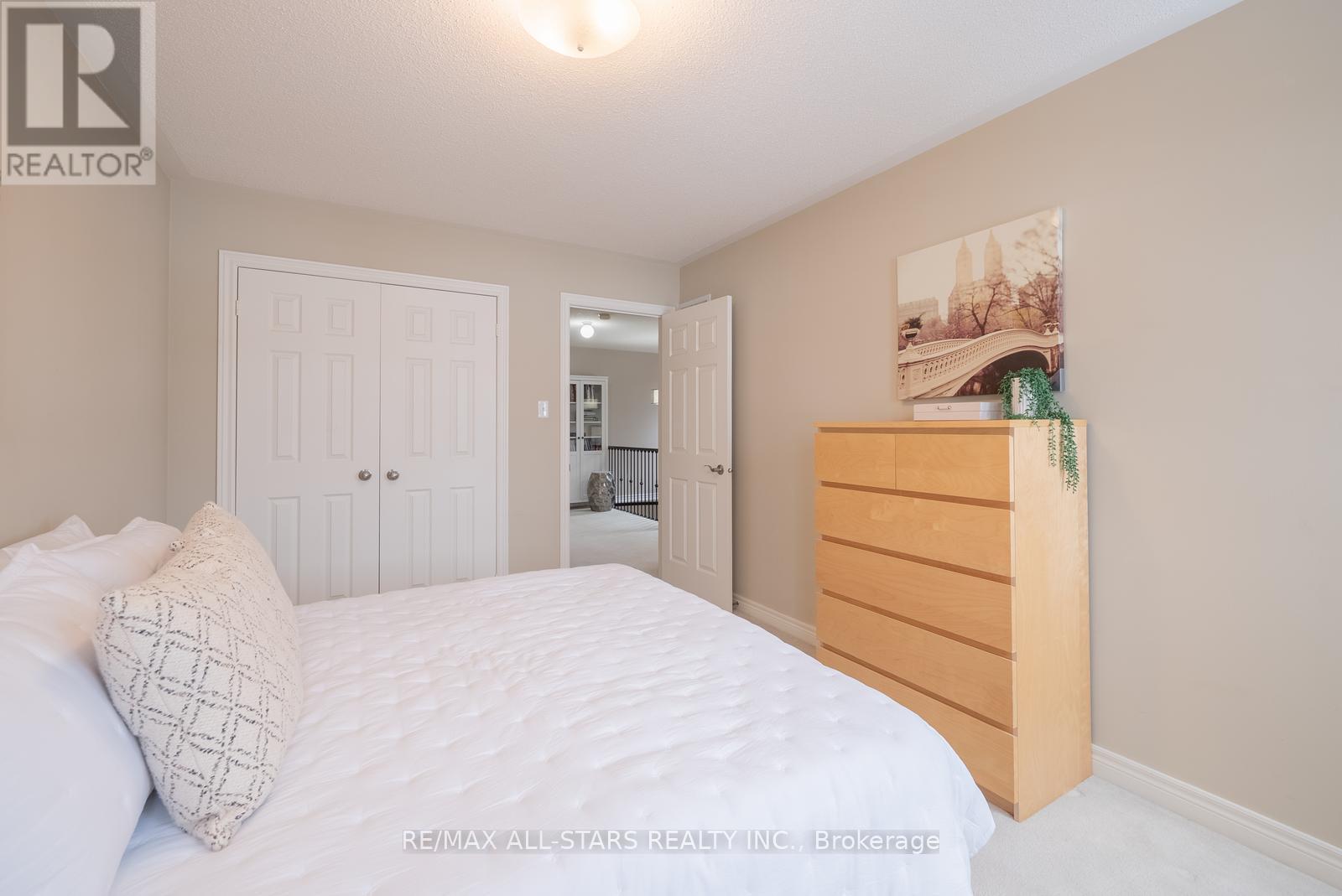 566 Hoover Park Drive, Whitchurch-Stouffville, Ontario  L4A 0S8 - Photo 32 - N12538622