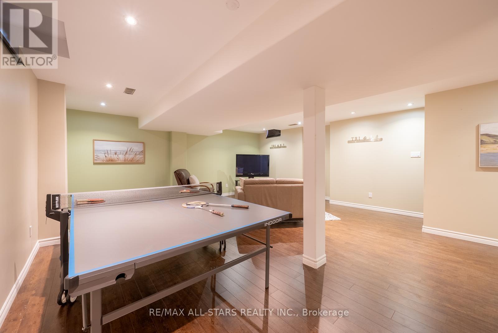 566 Hoover Park Drive, Whitchurch-Stouffville, Ontario  L4A 0S8 - Photo 38 - N12538622