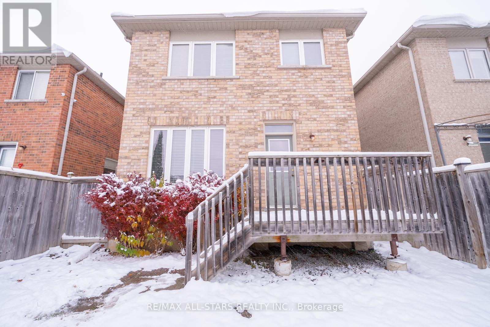 566 Hoover Park Drive, Whitchurch-Stouffville, Ontario  L4A 0S8 - Photo 45 - N12538622