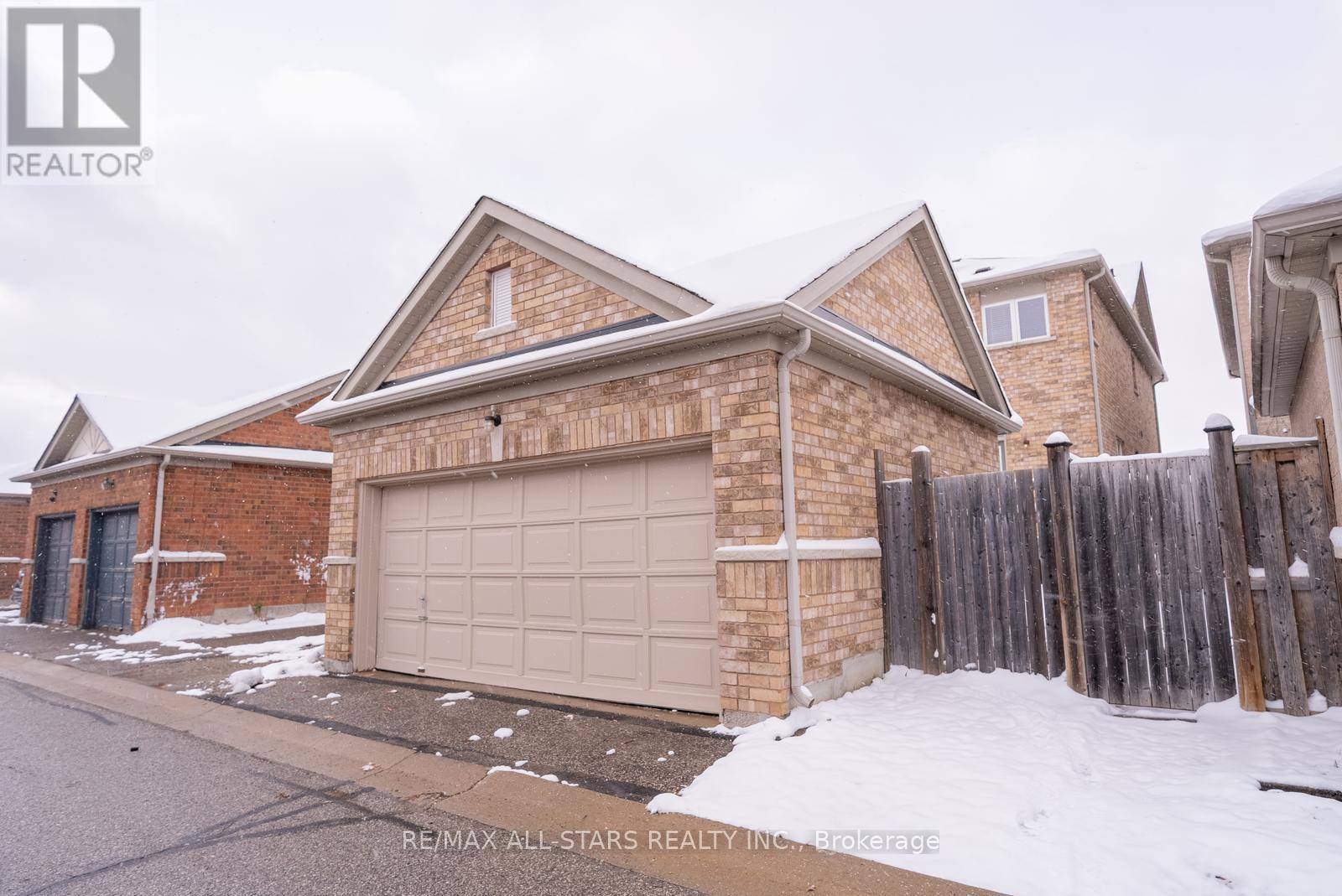 566 Hoover Park Drive, Whitchurch-Stouffville, Ontario  L4A 0S8 - Photo 47 - N12538622