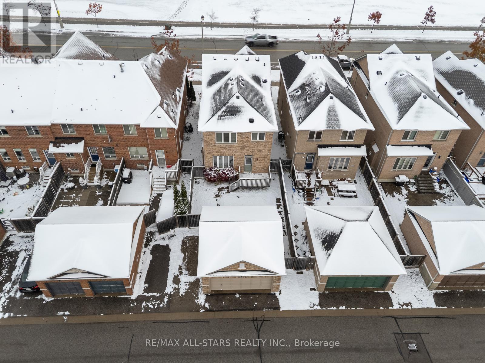 566 Hoover Park Drive, Whitchurch-Stouffville, Ontario  L4A 0S8 - Photo 49 - N12538622