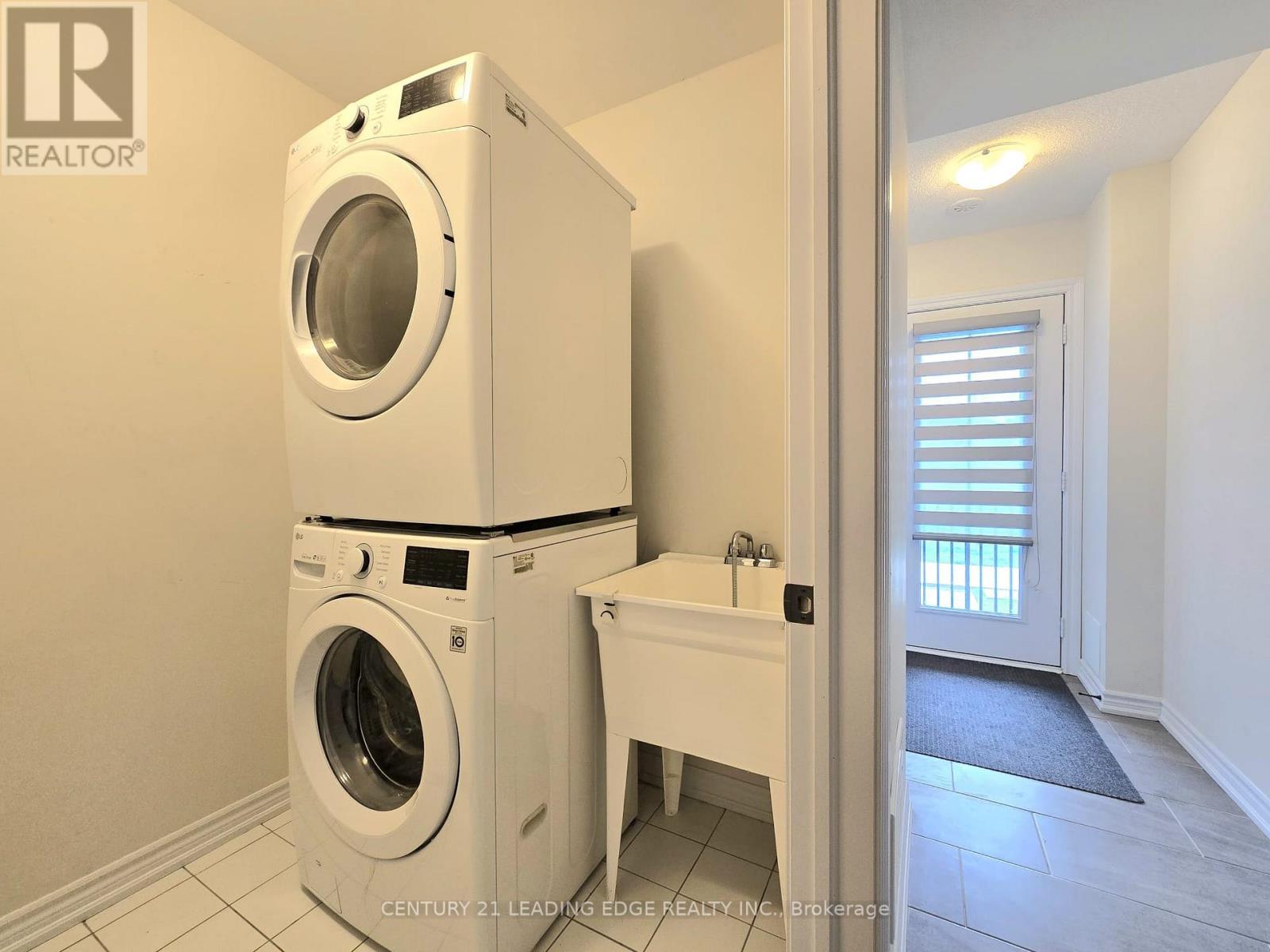 12 Cafaro Lane, Markham, Ontario  L6C 0Z2 - Photo 35 - N12538642