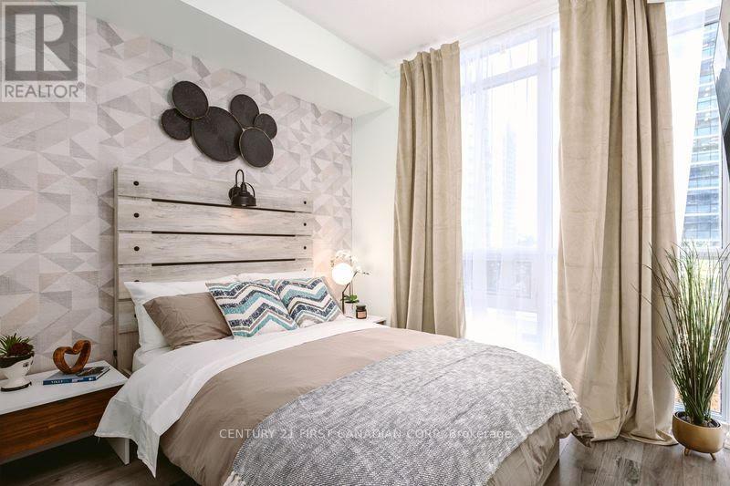 65 Bremner Boulevard, Toronto, Ontario  M5J 0A7 - Photo 3 - C12538756