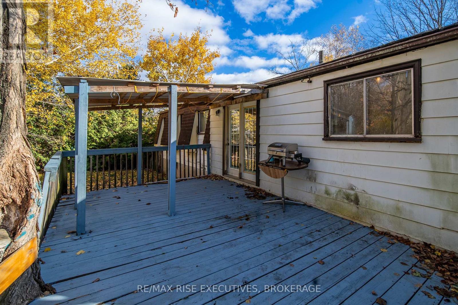 23 Huff Avenue, Loyalist, Ontario K7N 1S5 - Photo 8 - X12538718