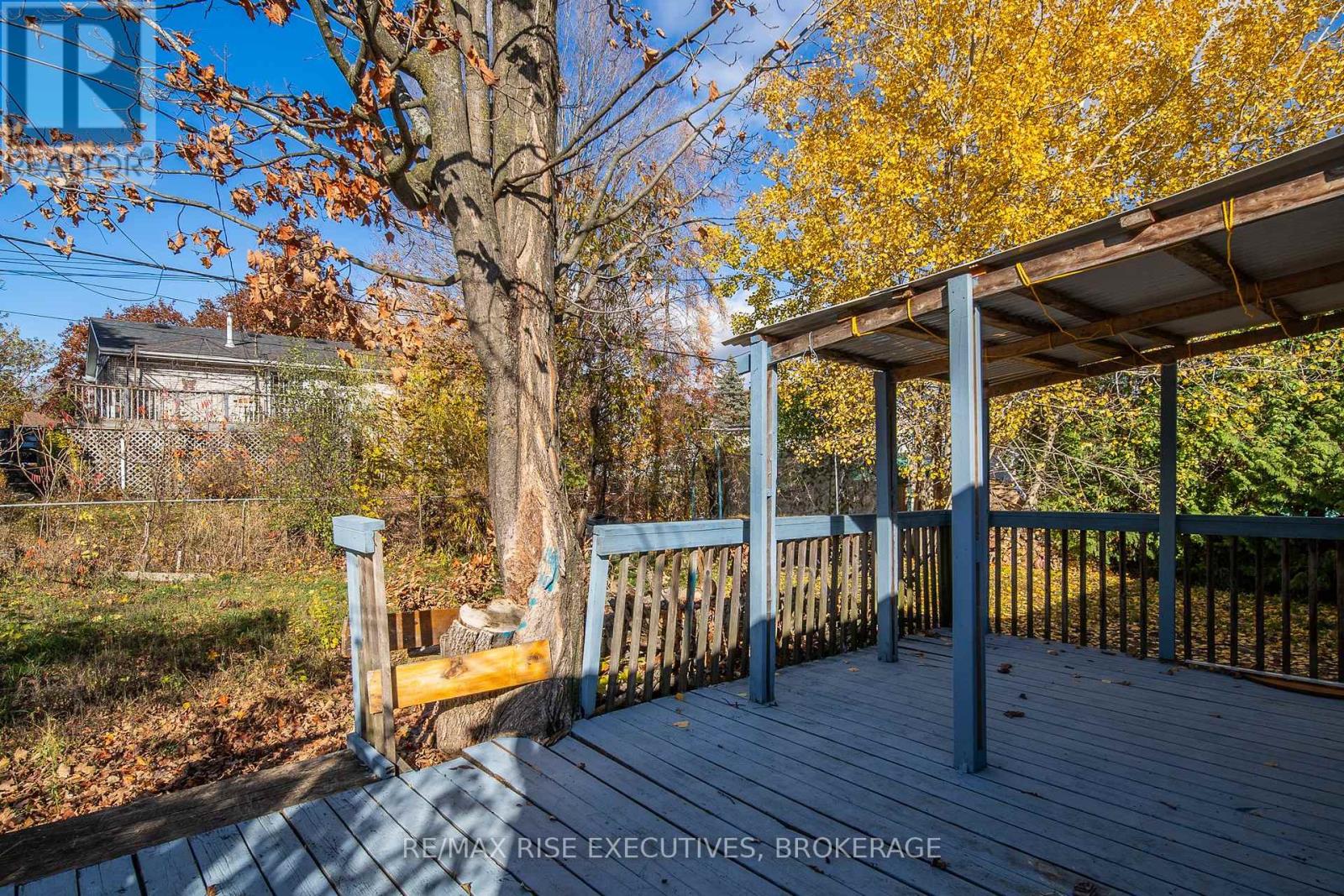 23 Huff Avenue, Loyalist, Ontario K7N 1S5 - Photo 9 - X12538718