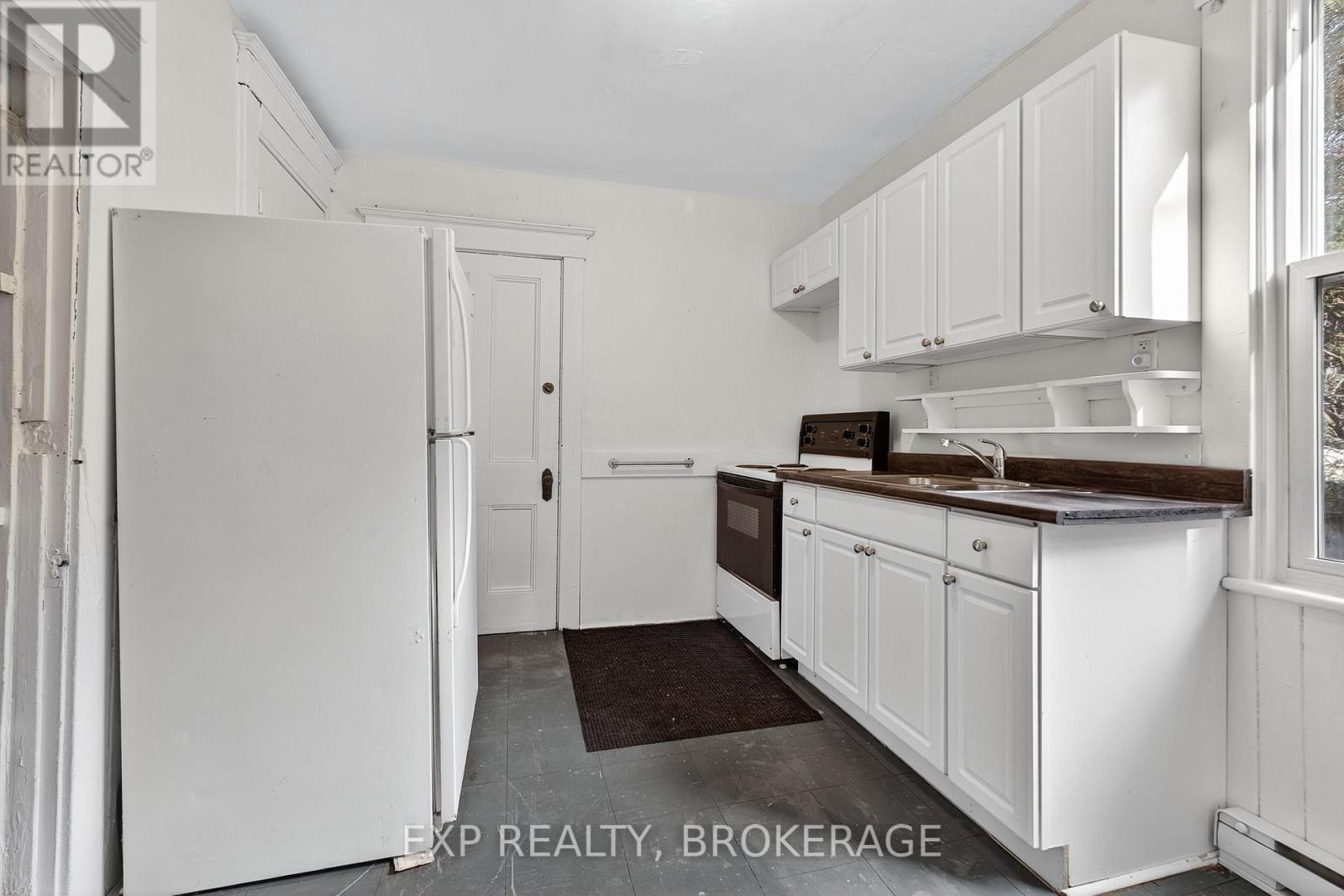 85 William Street, Kingston, Ontario  K7L 2C6 - Photo 8 - X12538822