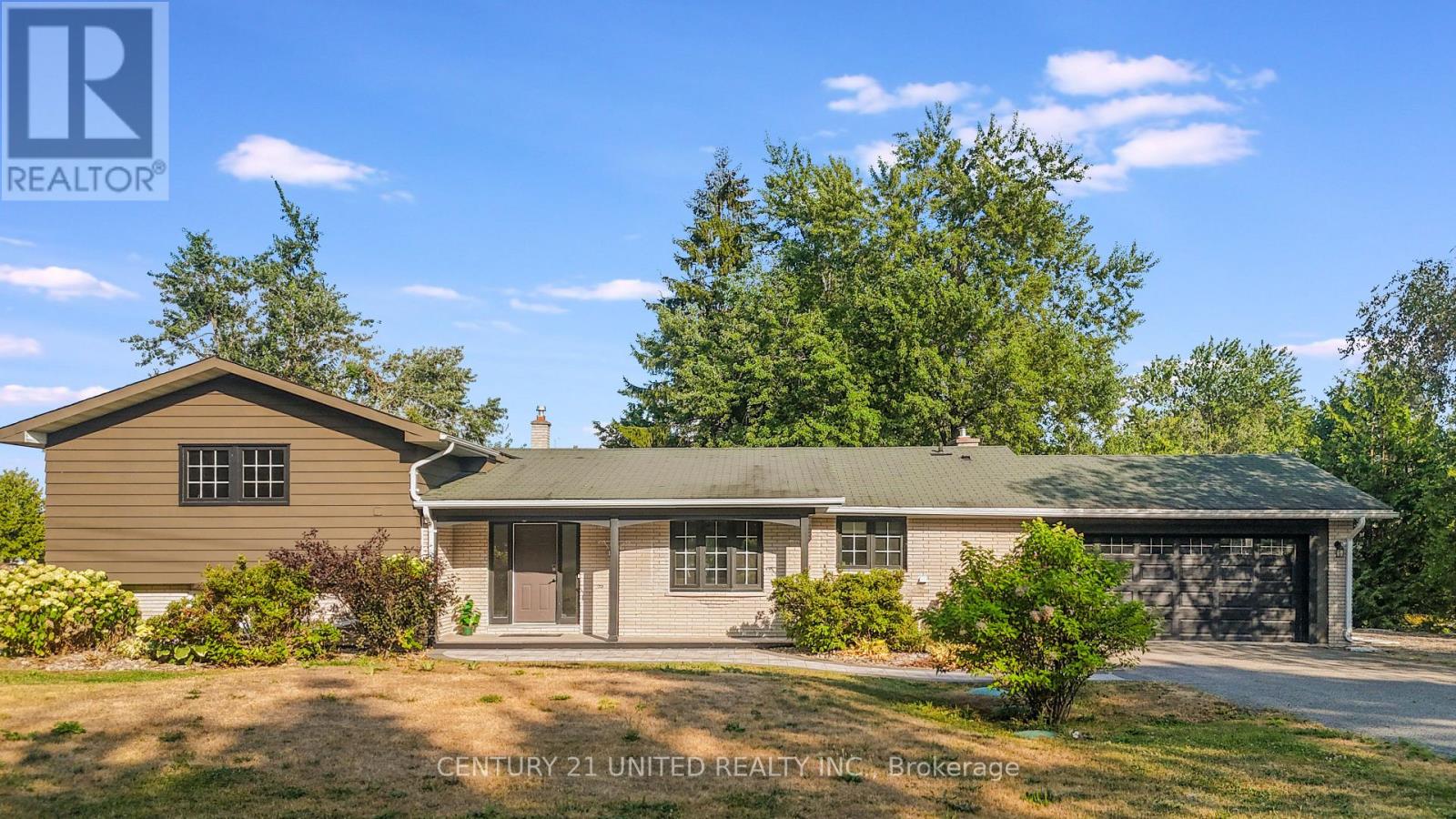 1143 CONNAUGHT DRIVE, Selwyn, Ontario