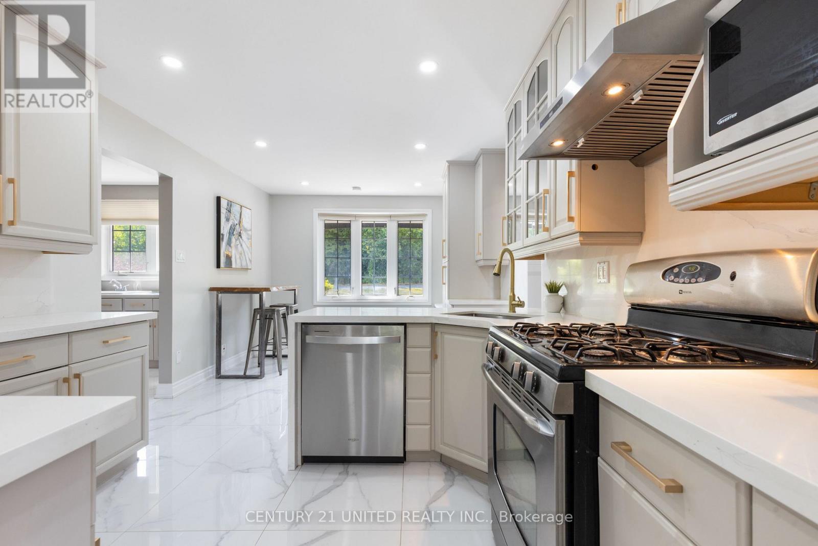 1143 Connaught Drive, Selwyn, Ontario K0L 1T0 - Photo 16 - X12538662