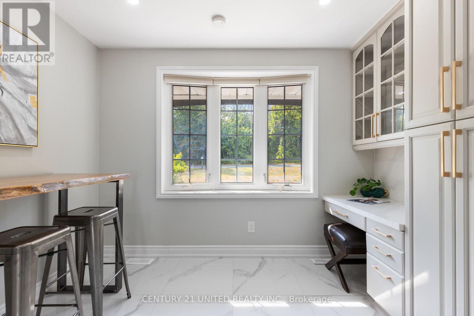 1143 Connaught Drive, Selwyn, Ontario K0L 1T0 - Photo 18 - X12538662