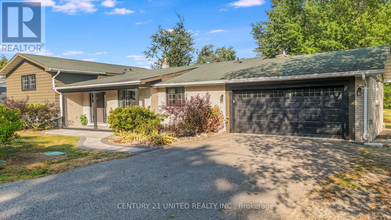 1143 Connaught Drive, Selwyn, Ontario K0L 1T0 - Photo 2 - X12538662